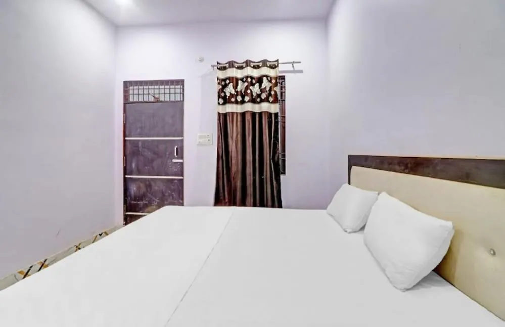 Hotel Krishna Palace & Restaurant By Wb Inn آغْرا الهند
